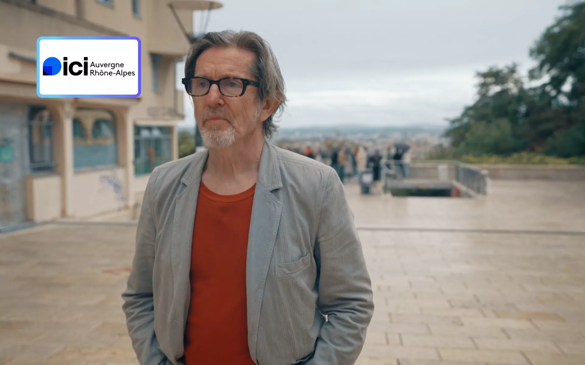 « Kent, les métamorphoses du papillon (de nuit) » : France 3 Auvergne-Rhône-Alpes dévoile le portrait vibrant d’un artiste en liberté