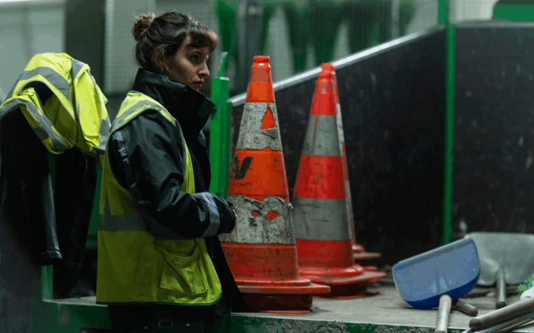 À L'ÉPREUVE