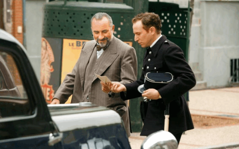 LES PETITS MEURTRES D'AGATHA CHRISTIE CINQ PETITS COCHONS