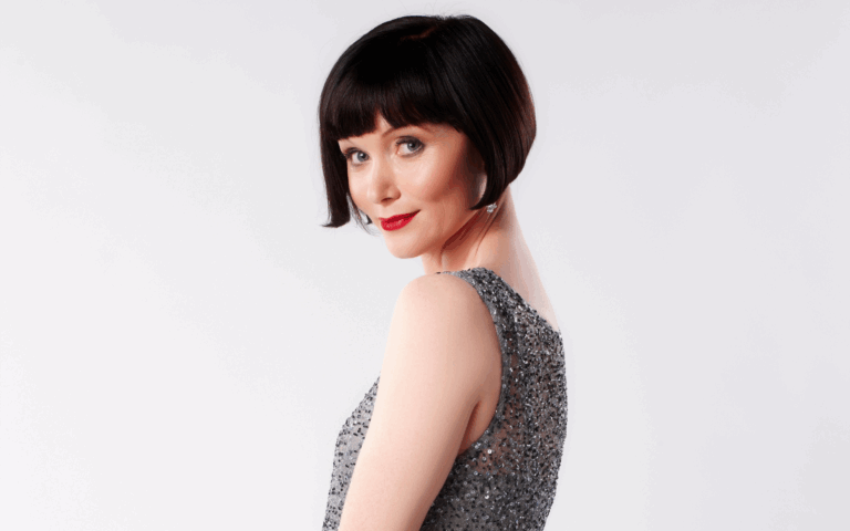 MISS FISHER ENQUETE LA REINE DES FLEURS