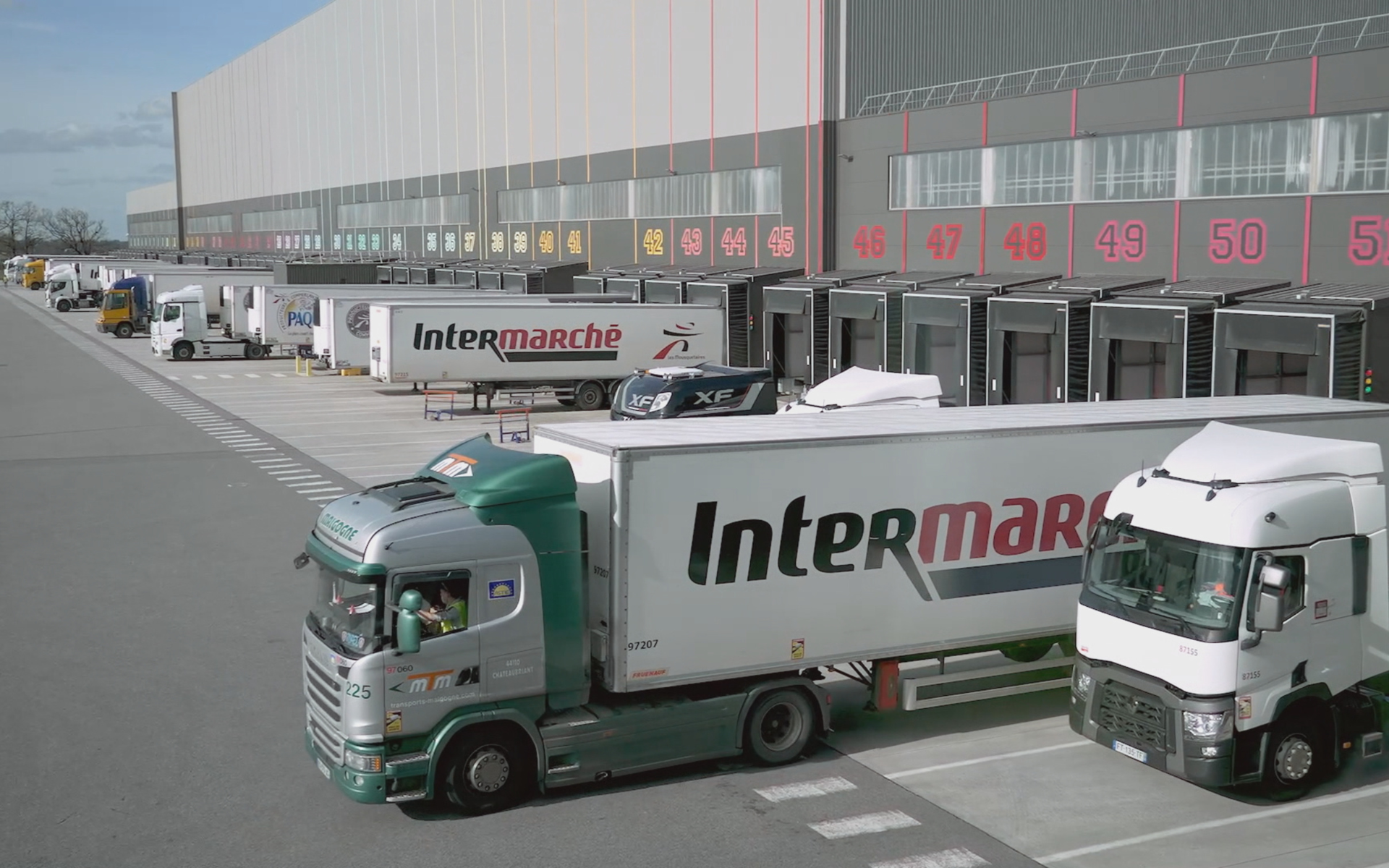Hypermarchés : Dans les coulisses d'un géant de la grande distribution