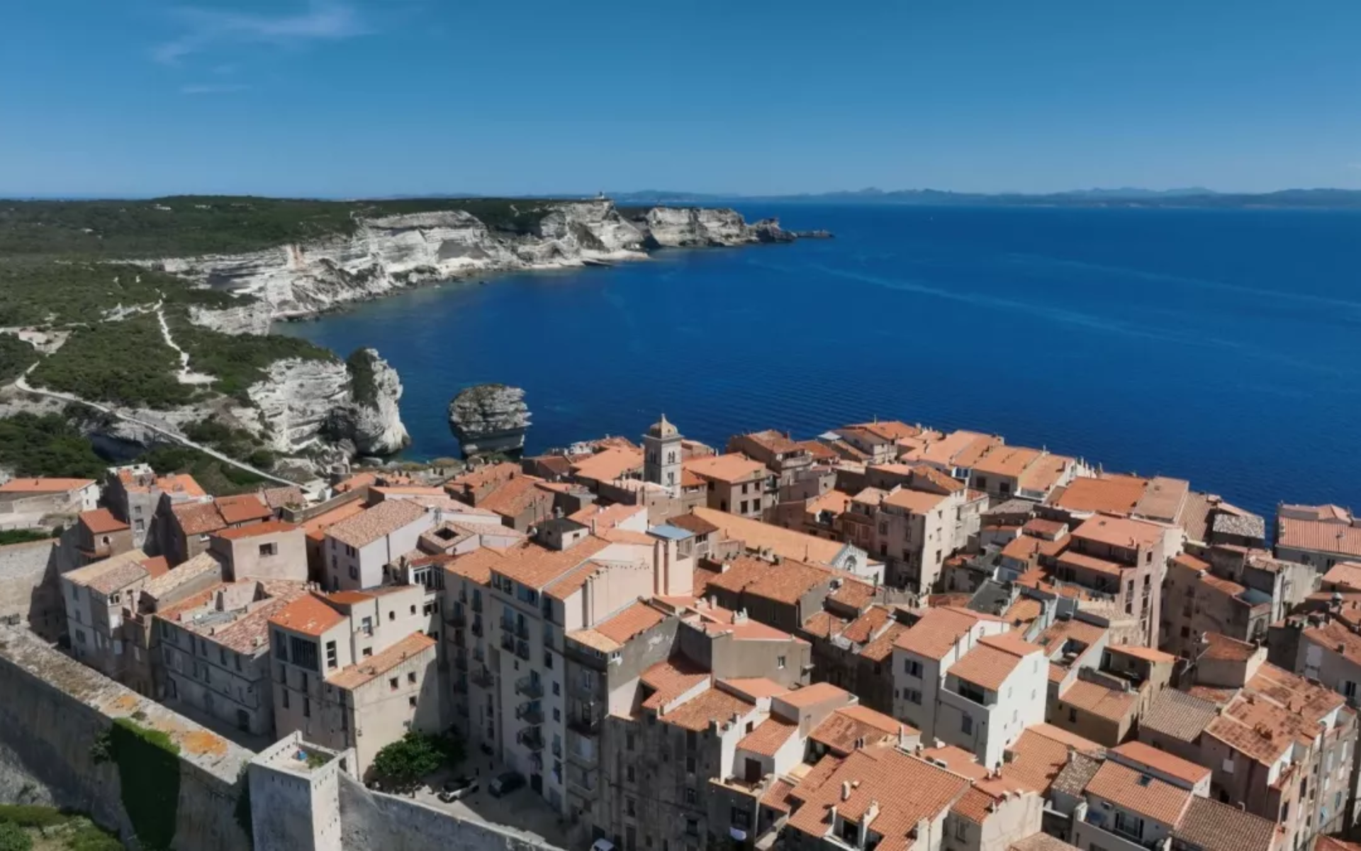 La Corse, terre d’émotions Des racines & des ailes
