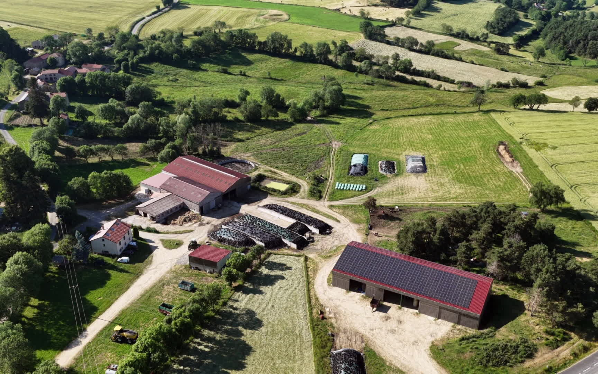 L’Auberge paysanne d’Ally, le goût du partage Nos terres gourmandes en balade