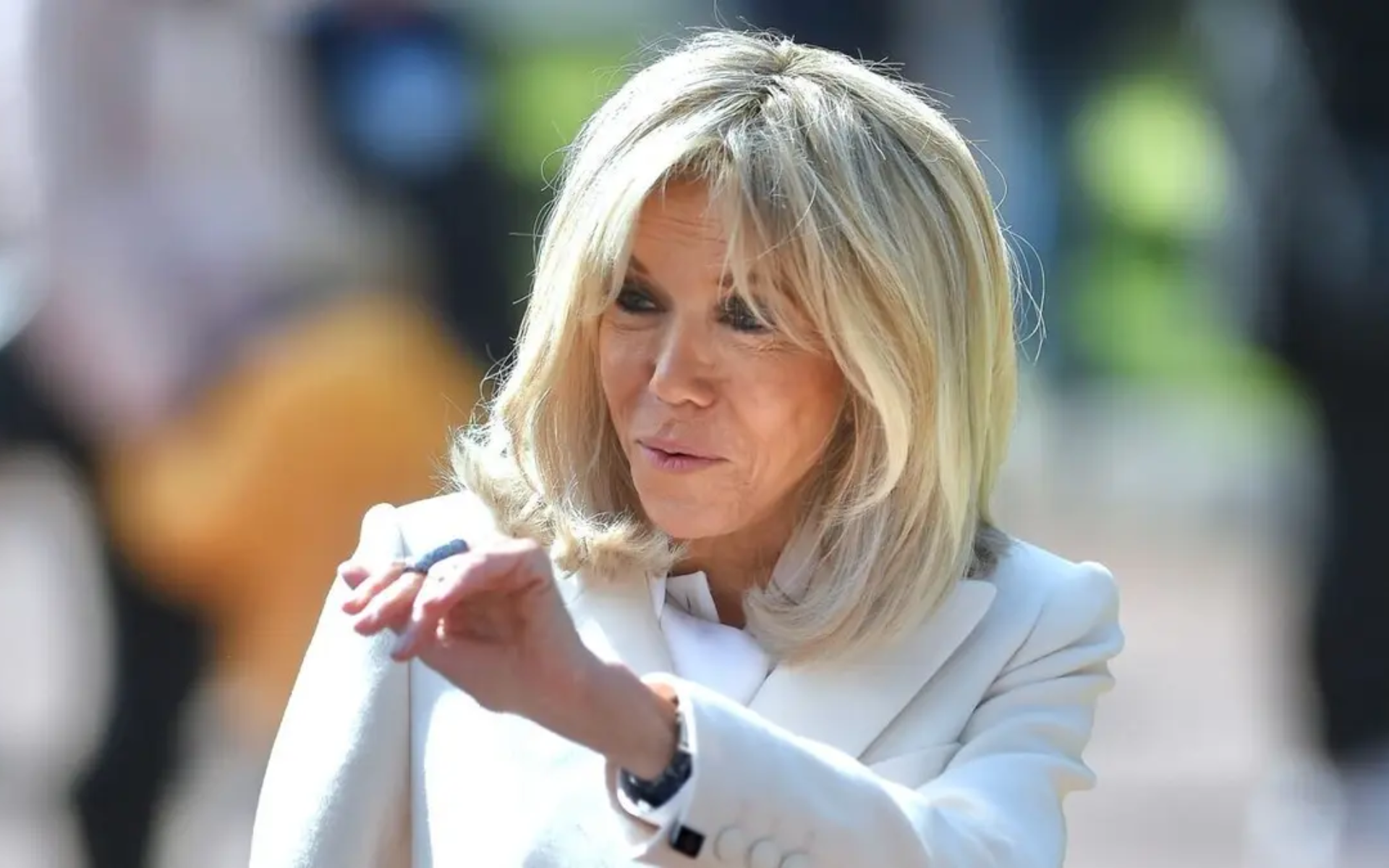 BRIGITTE MACRON : SON COMBAT CONTRE LE MENSONGE