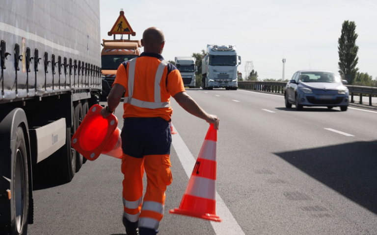 100 JOURS AVEC LES DÉPANNEURS DE L'AUTOROUTE