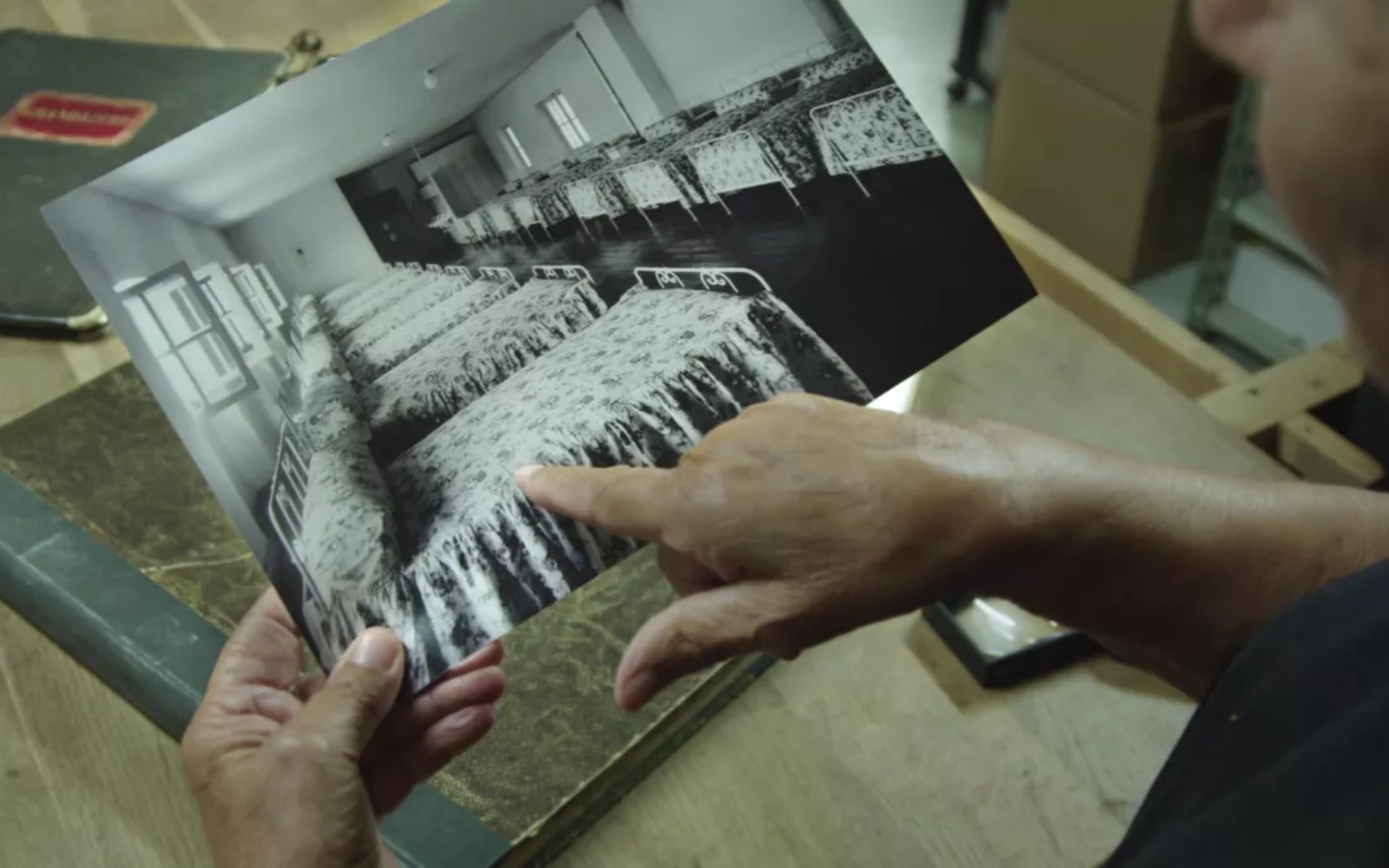 Adolescentes sous contrôle