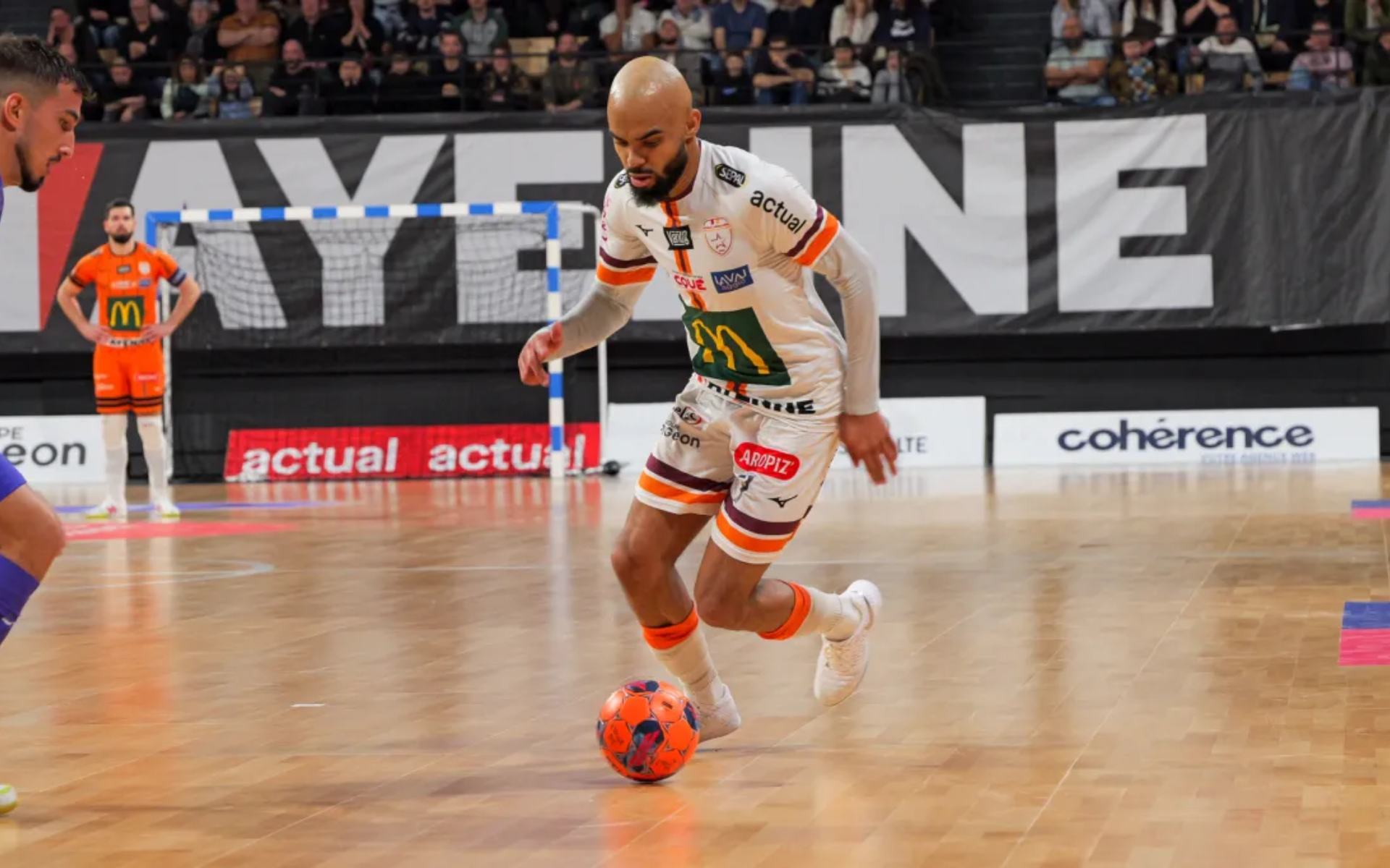 Futsal - Derby de la Loire Nantes Métropole Futsal - Etoile Lavalloise