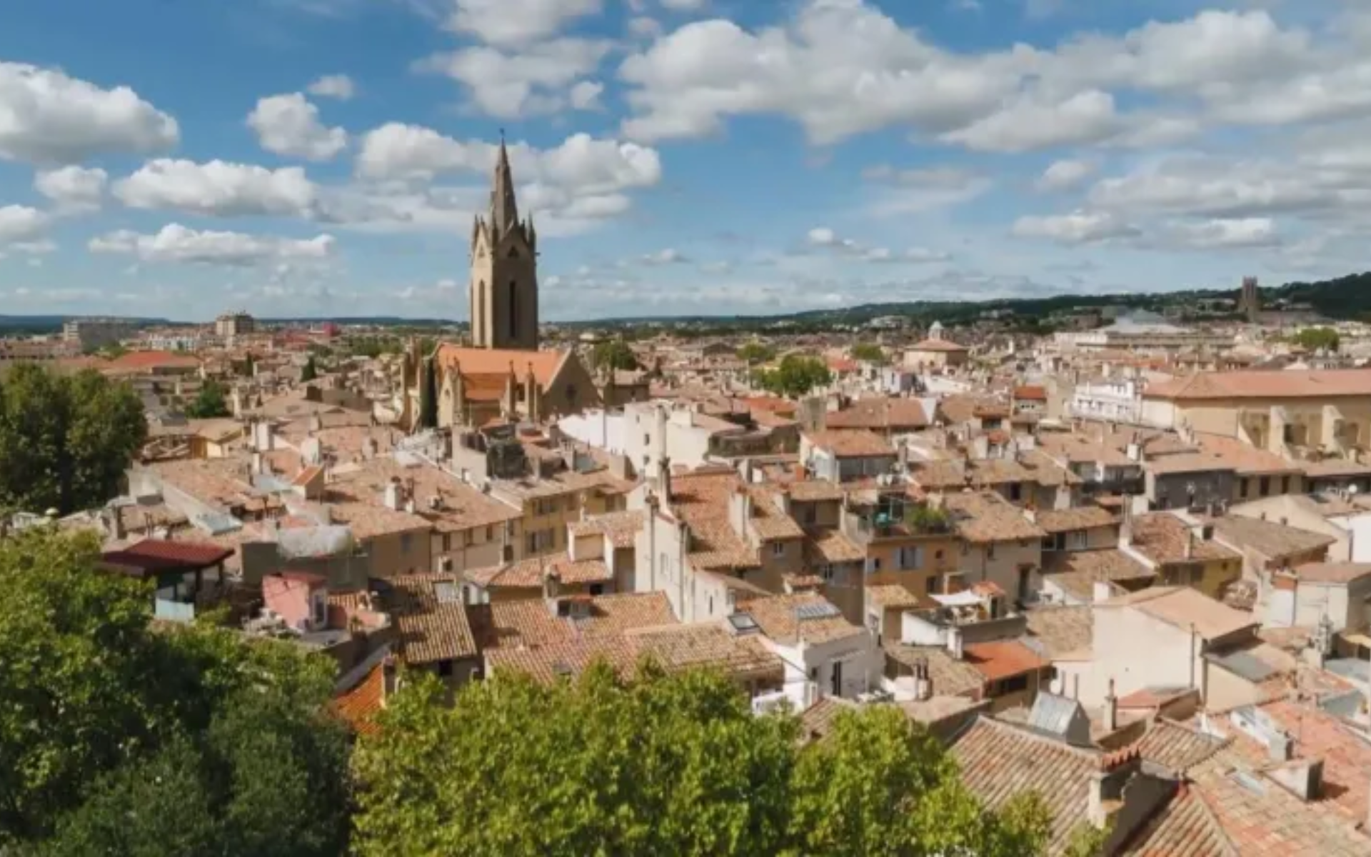 En Provence : du pays d'Aix à la Camargue Des racines & des ailes