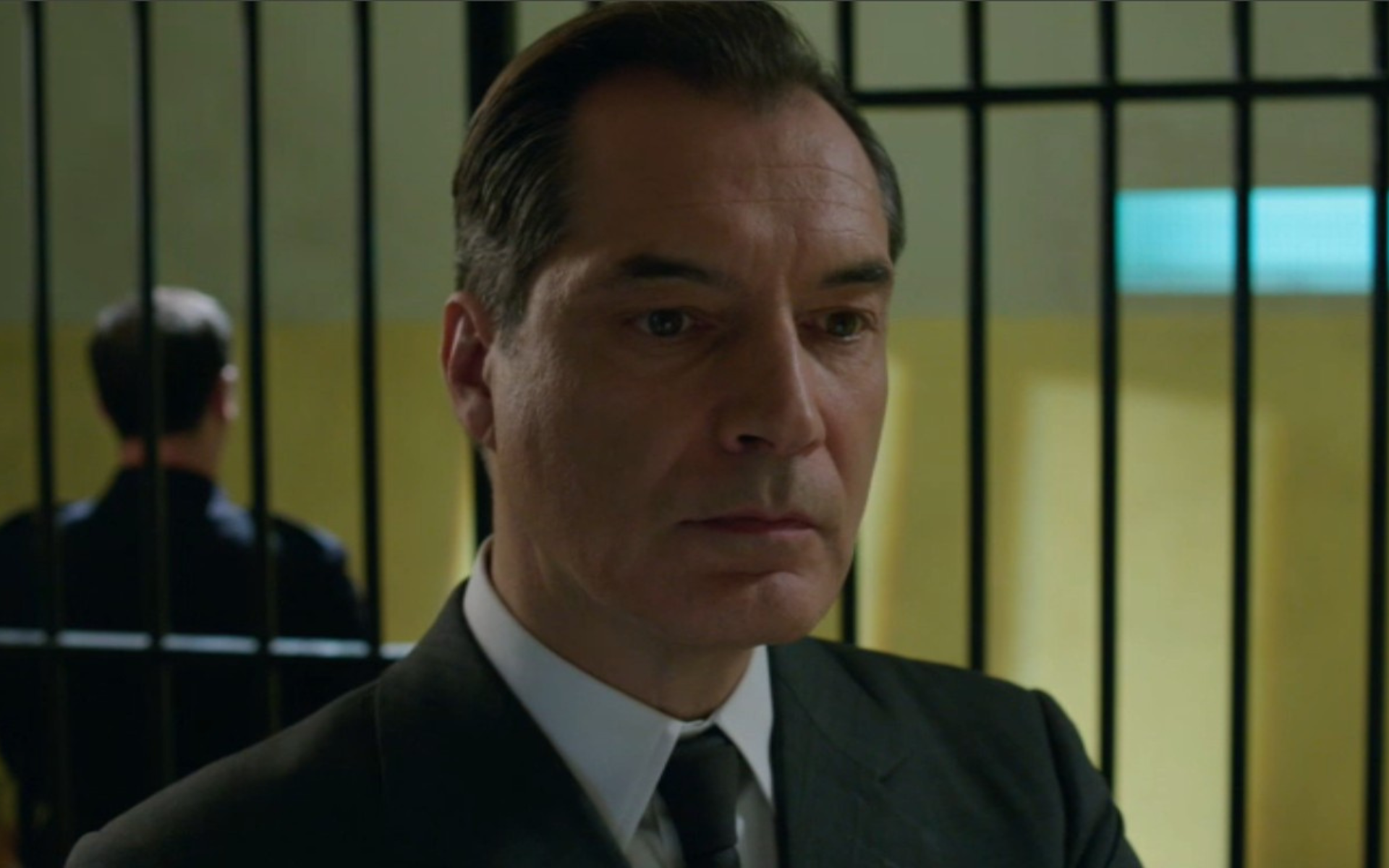 LES PETITS MEURTRES D'AGATHA CHRISTIE avec l'épisode CARTES SUR TABLE