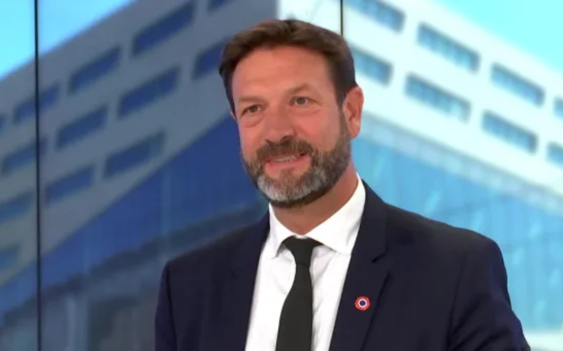 Dimanche en Politique présenté par Bérengère Bourgeot Invité : Fabrice Pannekoucke