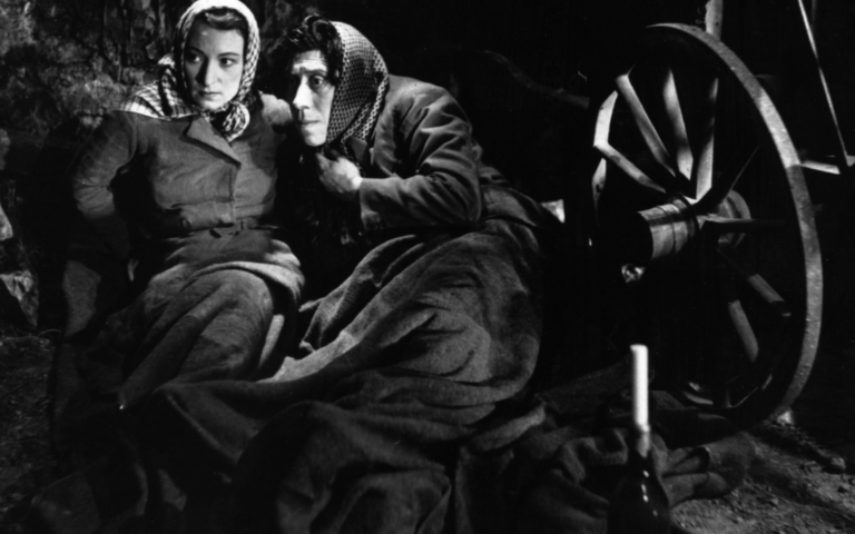 Fernandel et Orane Demazis dans une scène du film Regain, tourné en Provence