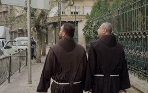 Des frères franciscains réunis pour Le Jour du Seigneur du 2 août 2026, consacré aux artisans de paix en Syrie et à la messe de Vézelay