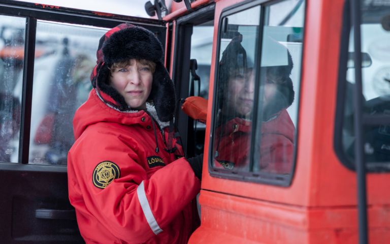 Hildur sur POLAR+, série policière islandaise avec Ebba Katrín Finnsdóttir