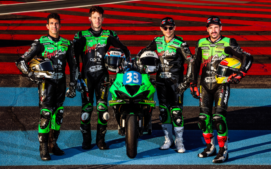 Les pilotes d’High Side Adrian Parassol et Bader Benlekehal avec leurs coéquipiers au Bol d’Or, affiche du film High Side x Bol d’Or sur Automoto La Chaîne